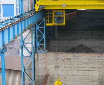 References: Delivery of a Pair of 6.3t Grab Cranes