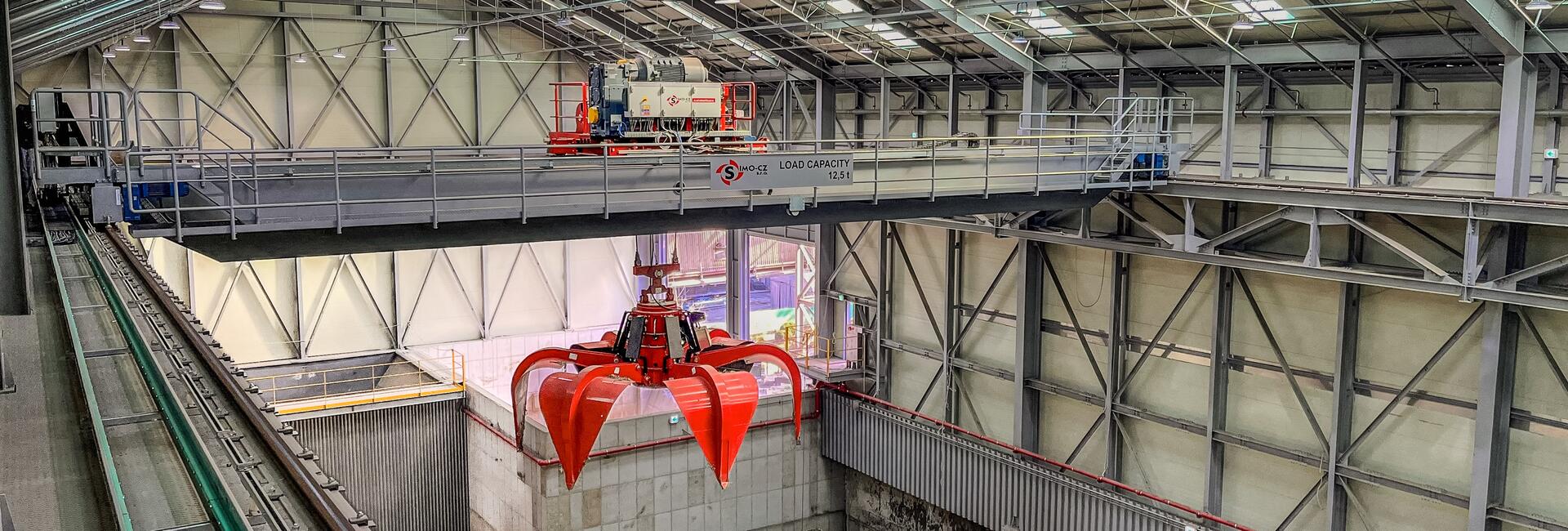 Reference Danyang Hanil cement - manipulátor pro přepravu SRF