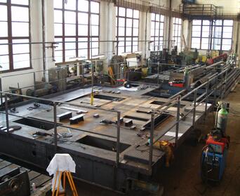 References: Delivery of a Crane with Electromagnets